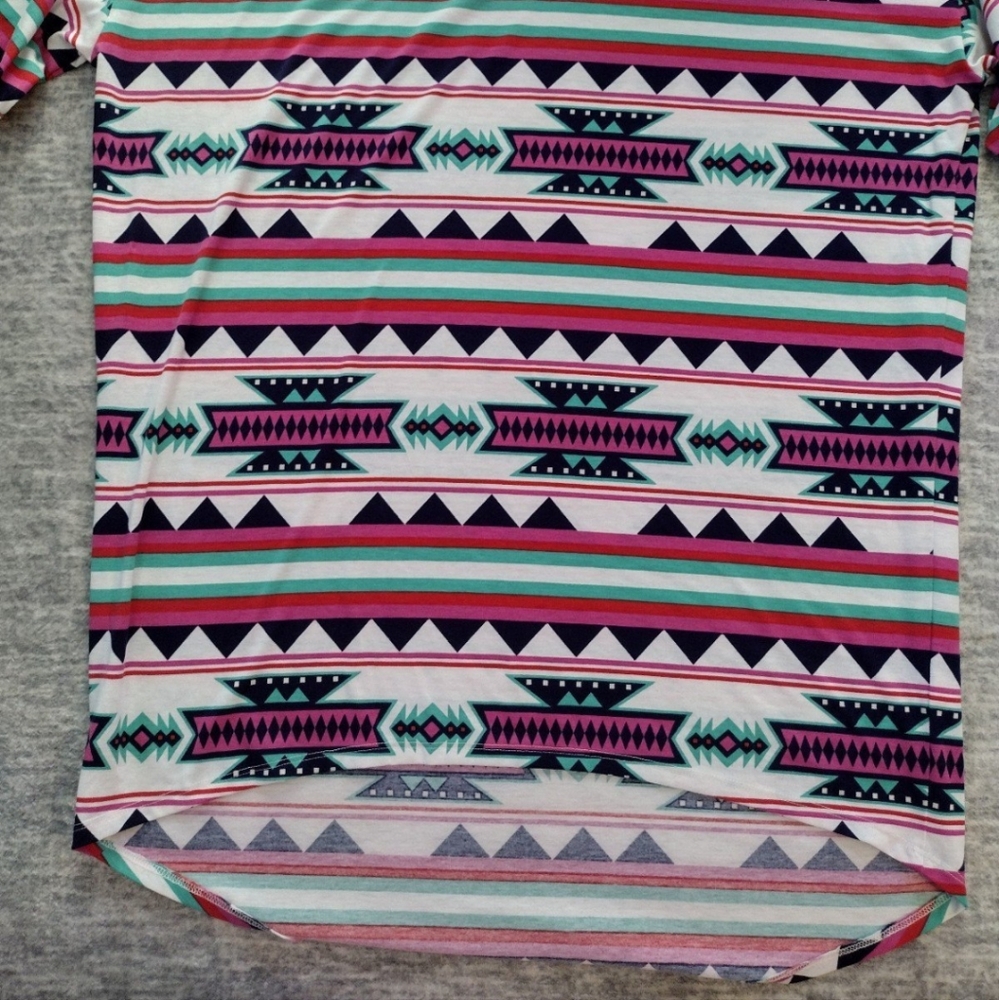 LulaRoe Patterned Tunic - Picture 4 of 4